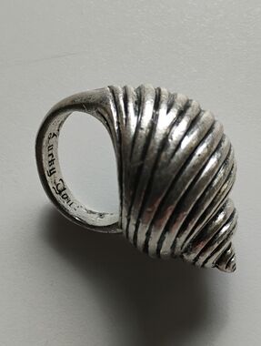 Very Large vintage "Lucky you" shell ring in steel